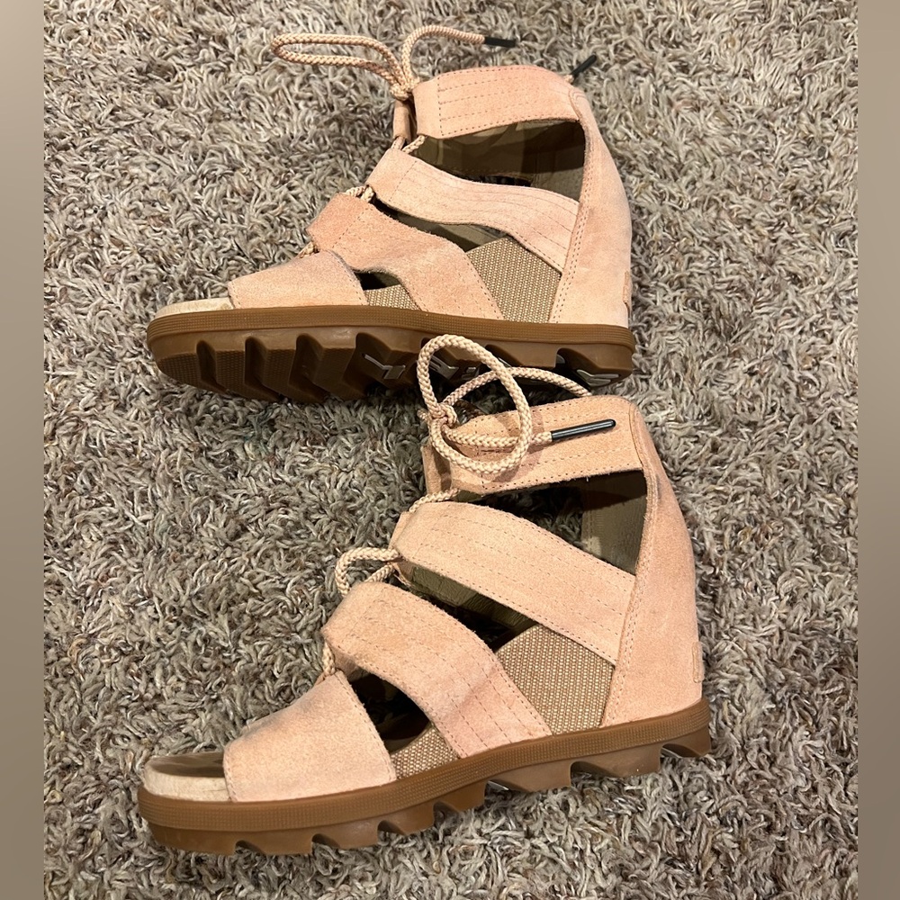 Sorel Joanie II lace up wedge